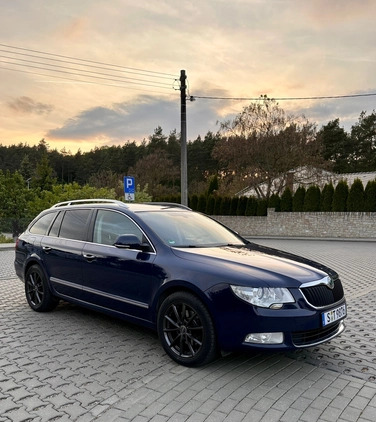 Skoda Superb cena 30500 przebieg: 285000, rok produkcji 2012 z Złocieniec małe 232